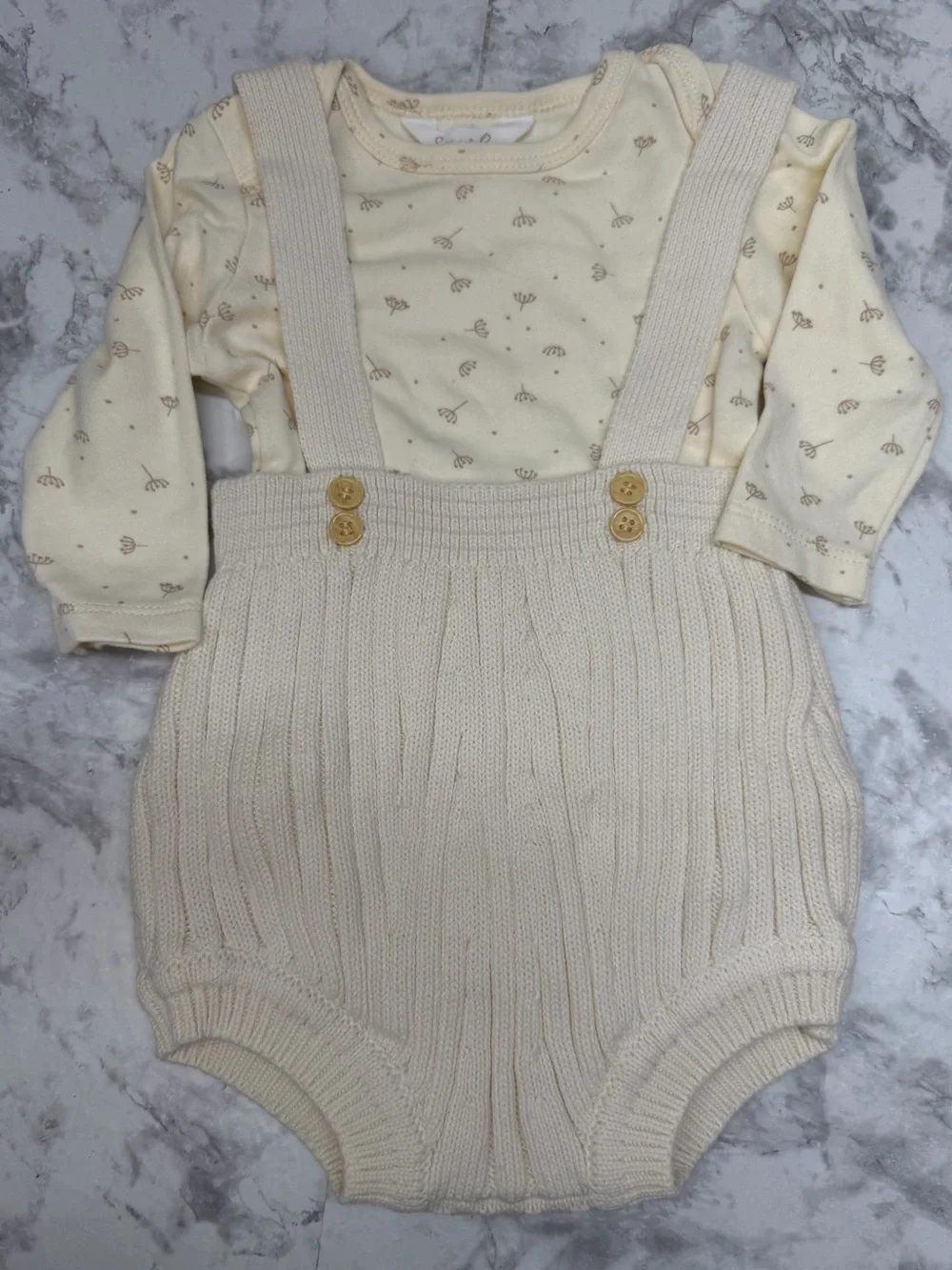 Baby 3-6 months Cream Knit Suspender Overalls Bloomers with Floral Bodysuit